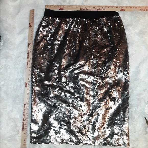 WORTHINGTON BLACK AND SILVER SEQUIN SKIRT - Picture 1 of 6
